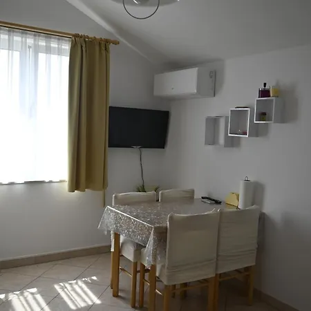 Sanja Appartement *