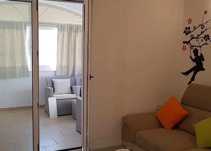 Sanja דירה *