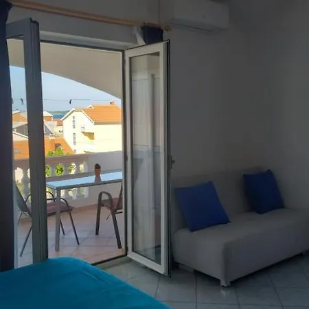 Apartmani Sanja * Vrsi