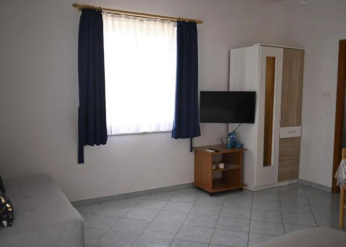Apartmani Sanja Vrsi
